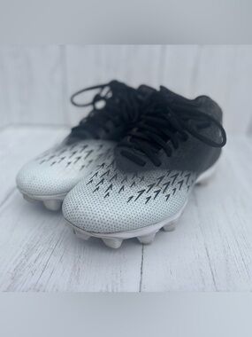 Under Armour Spotlight RM 4.0 Youth Football Cleats Black White Size 4Y